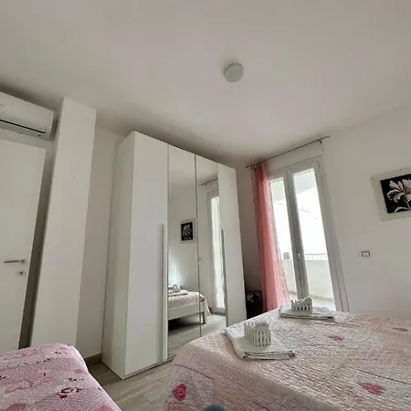 Alba Flat Apartment